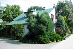 Szpakowscy - Dom przy szkółce